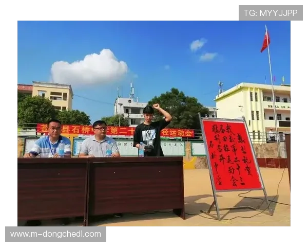 广西苍梧石桥中学学生欺凌事件曝光 校长副校长等被停职调查 广西苍梧石桥中学学生欺凌事件曝光 校长副校长等被停职调查